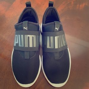 Puma soft foam sneakers •7 •NWOB!